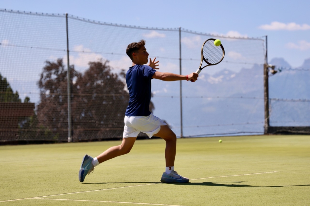 Village Camps International Summer Camp Leysin, Switzerland 2025-08-09 https://www.villagecamps.com/journals_admin/images/2602-0448-tennis 83.jpg